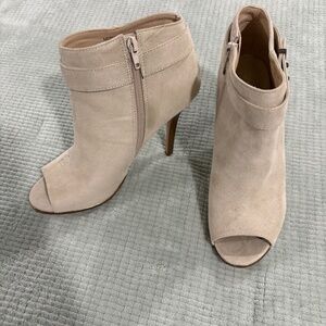 Women’s open toe booties